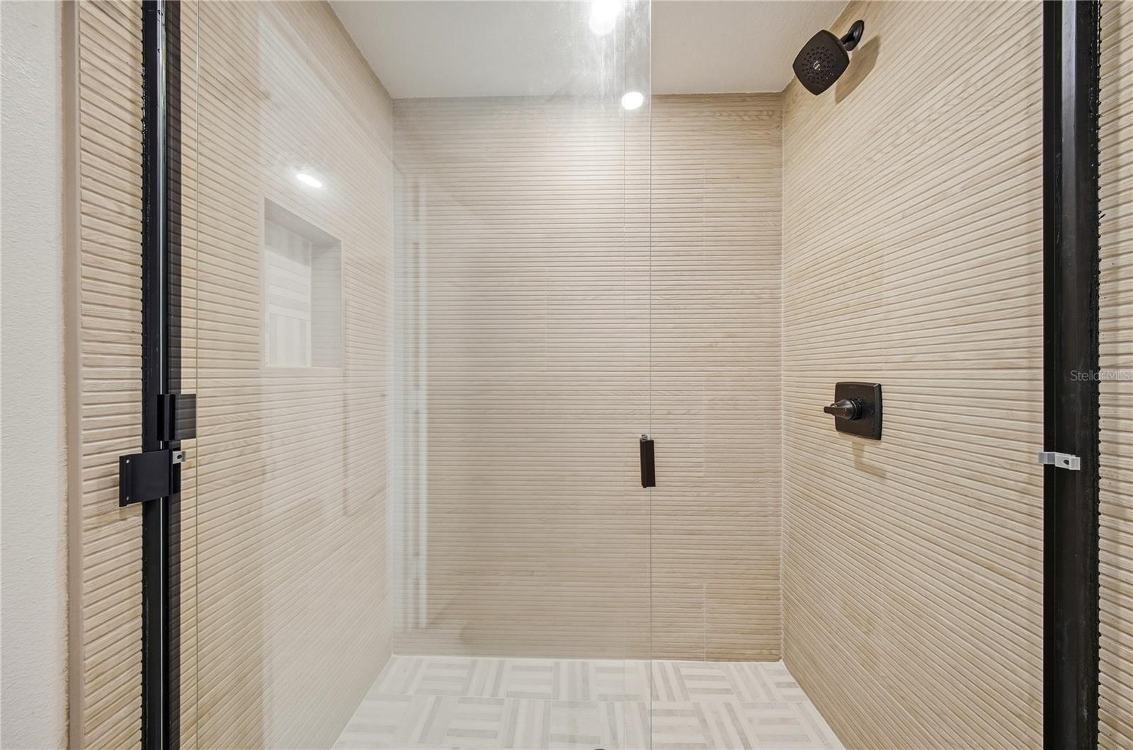 Image 53 of 72 For 1109 Charles Street