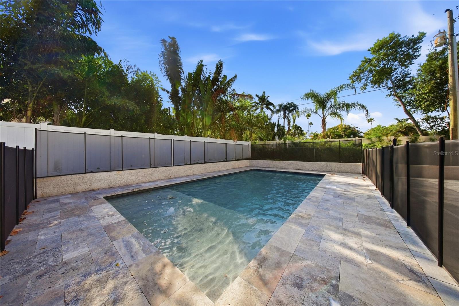 Image 60 of 72 For 1109 Charles Street