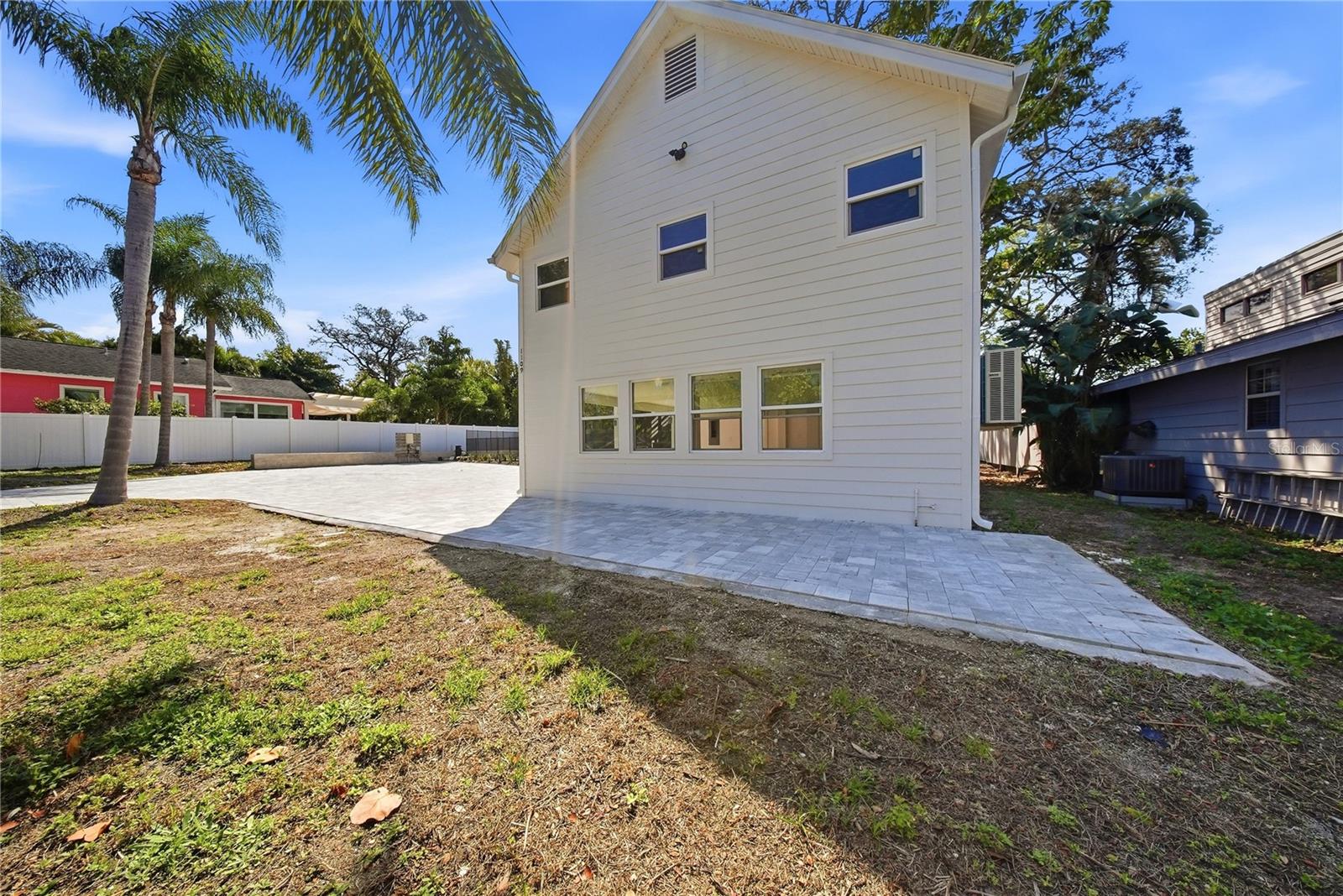 Image 9 of 72 For 1109 Charles Street