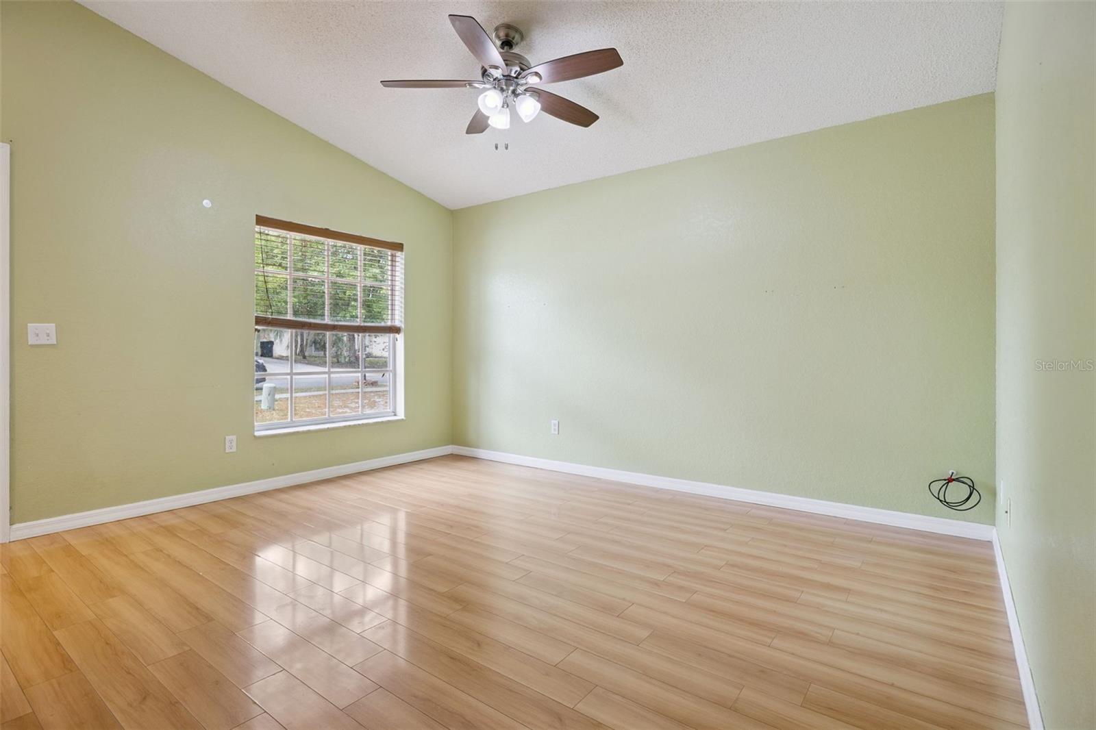 Image 3 of 20 For 124 Diamond Ridge Boulevard