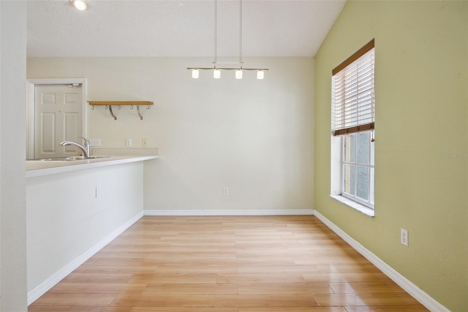 Image 5 of 20 For 124 Diamond Ridge Boulevard