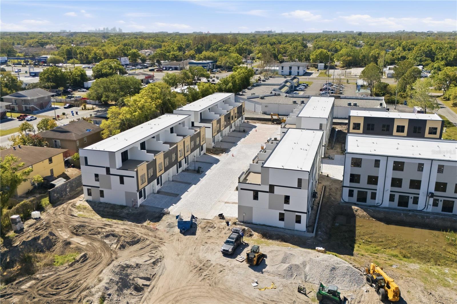 Listing photo id 14 for 8460 Modano Place