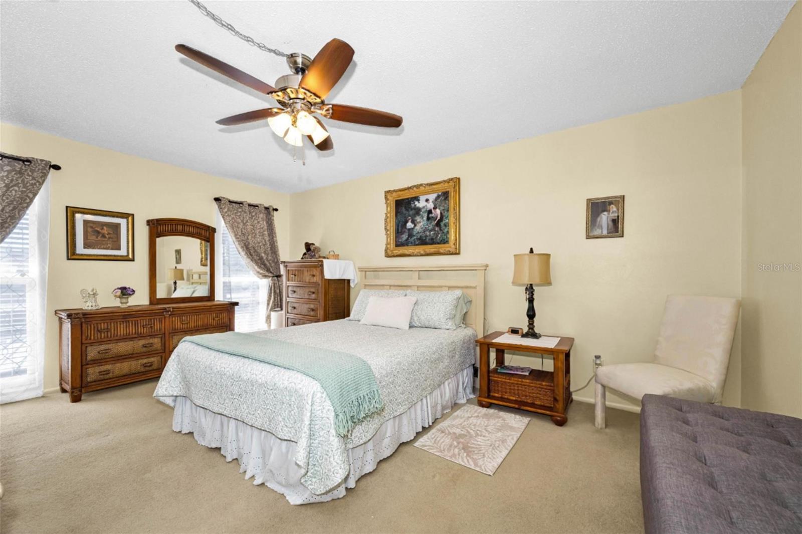 Image 18 of 44 For 219 Elmwood Circle 219