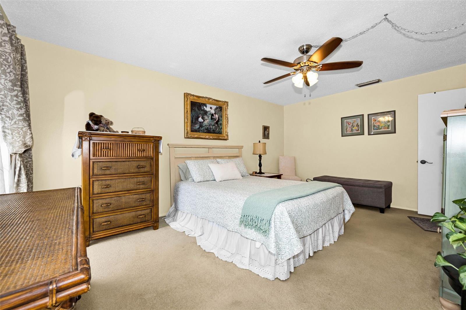 Image 20 of 44 For 219 Elmwood Circle 219