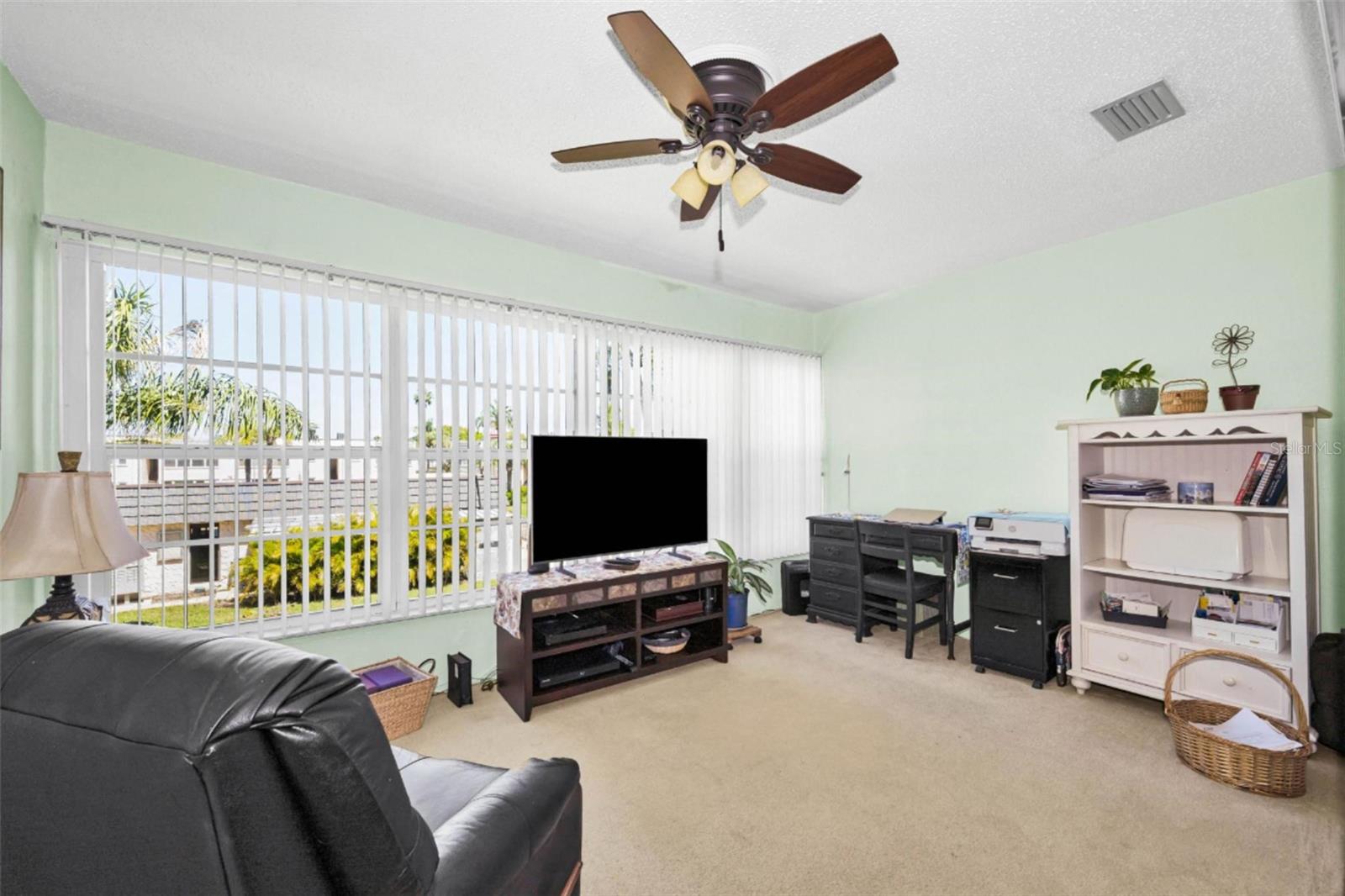 Image 24 of 44 For 219 Elmwood Circle 219