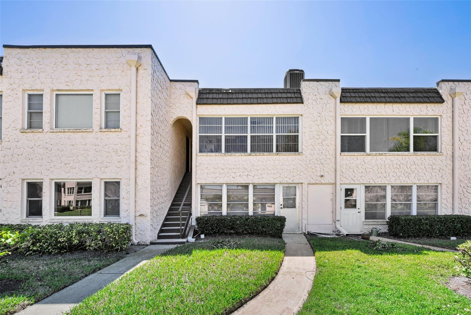 Image 30 of 44 For 219 Elmwood Circle 219