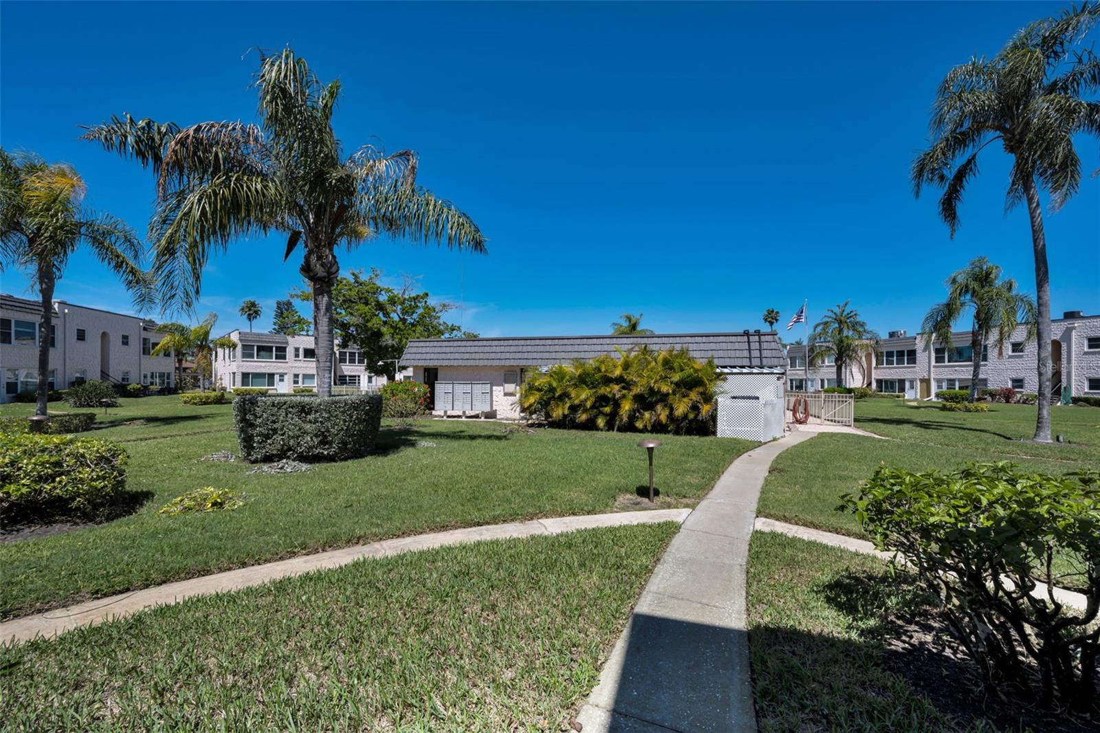 Image 31 of 44 For 219 Elmwood Circle 219