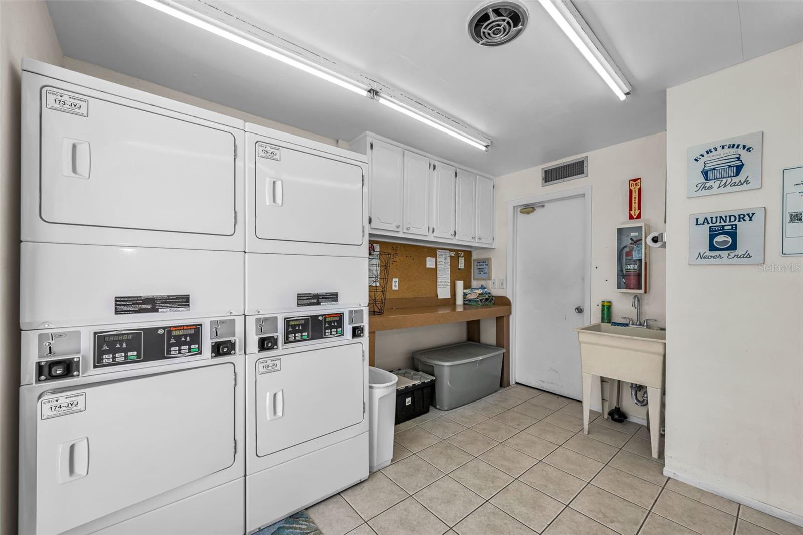 Image 38 of 44 For 219 Elmwood Circle 219