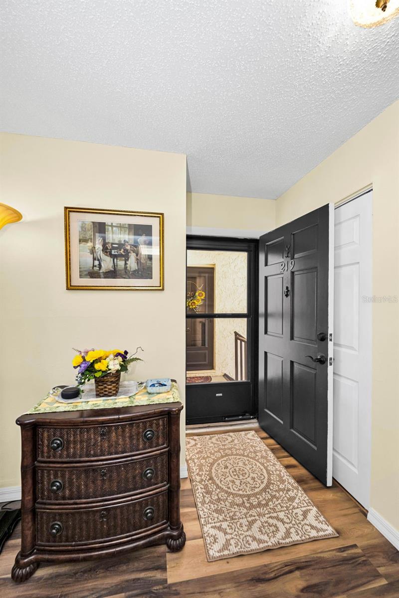 Image 5 of 44 For 219 Elmwood Circle 219