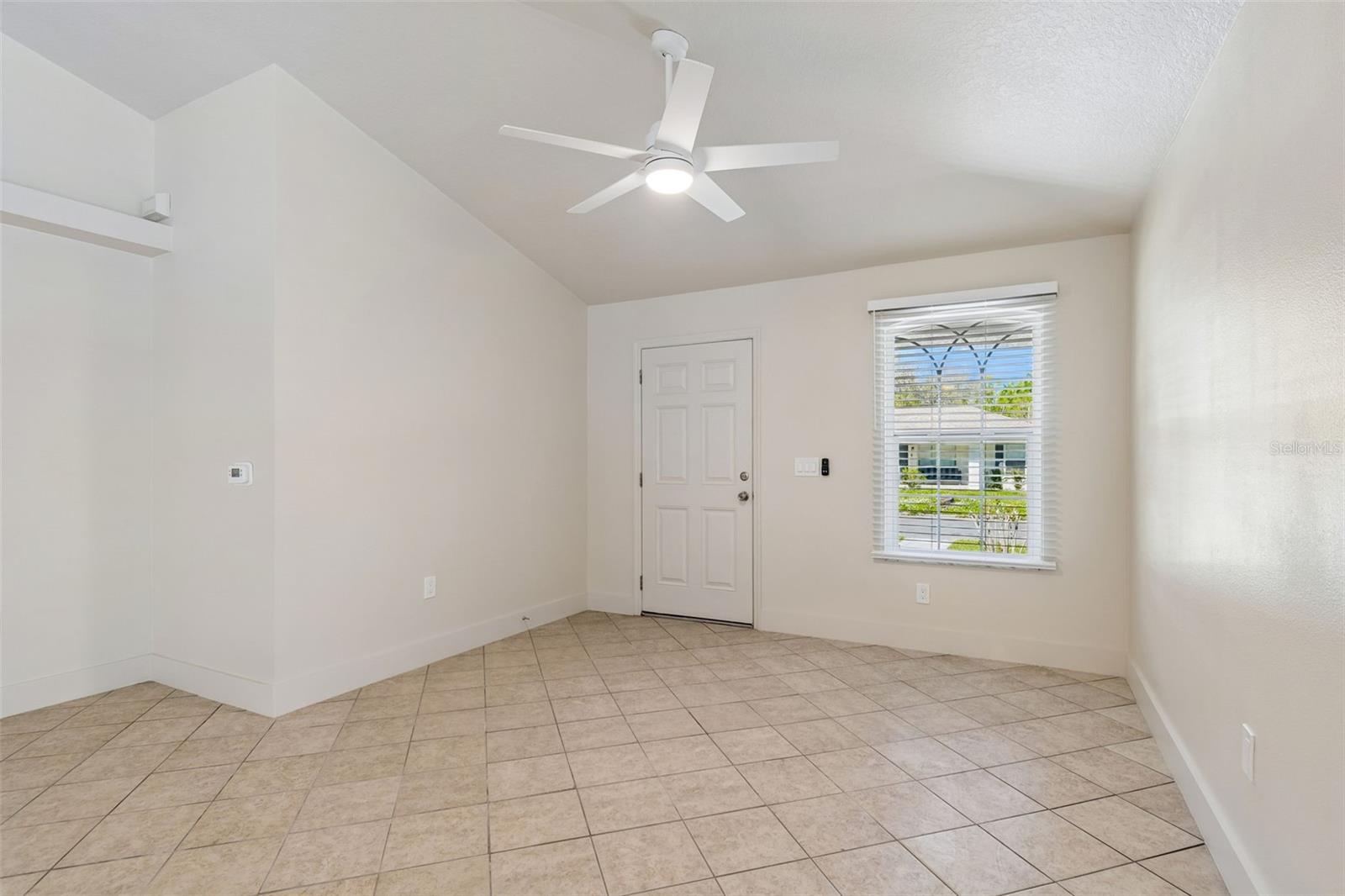 Image 11 of 74 For 712 15th Avenue S