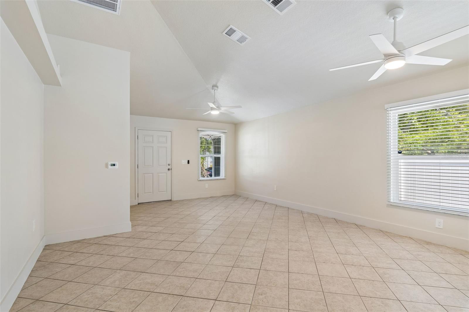 Image 12 of 74 For 712 15th Avenue S