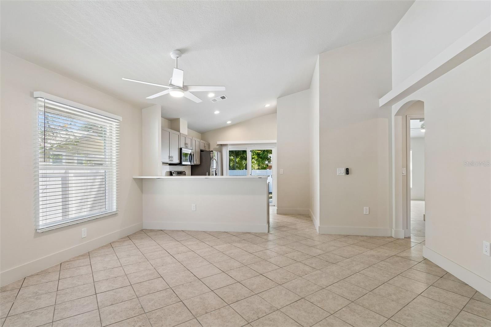 Image 16 of 74 For 712 15th Avenue S