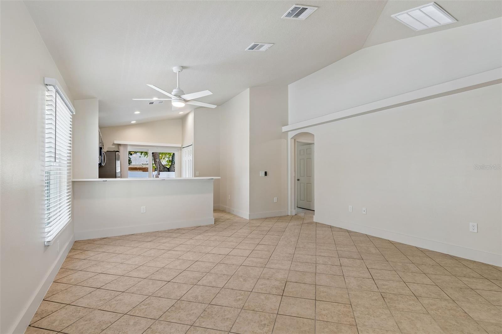 Image 17 of 74 For 712 15th Avenue S