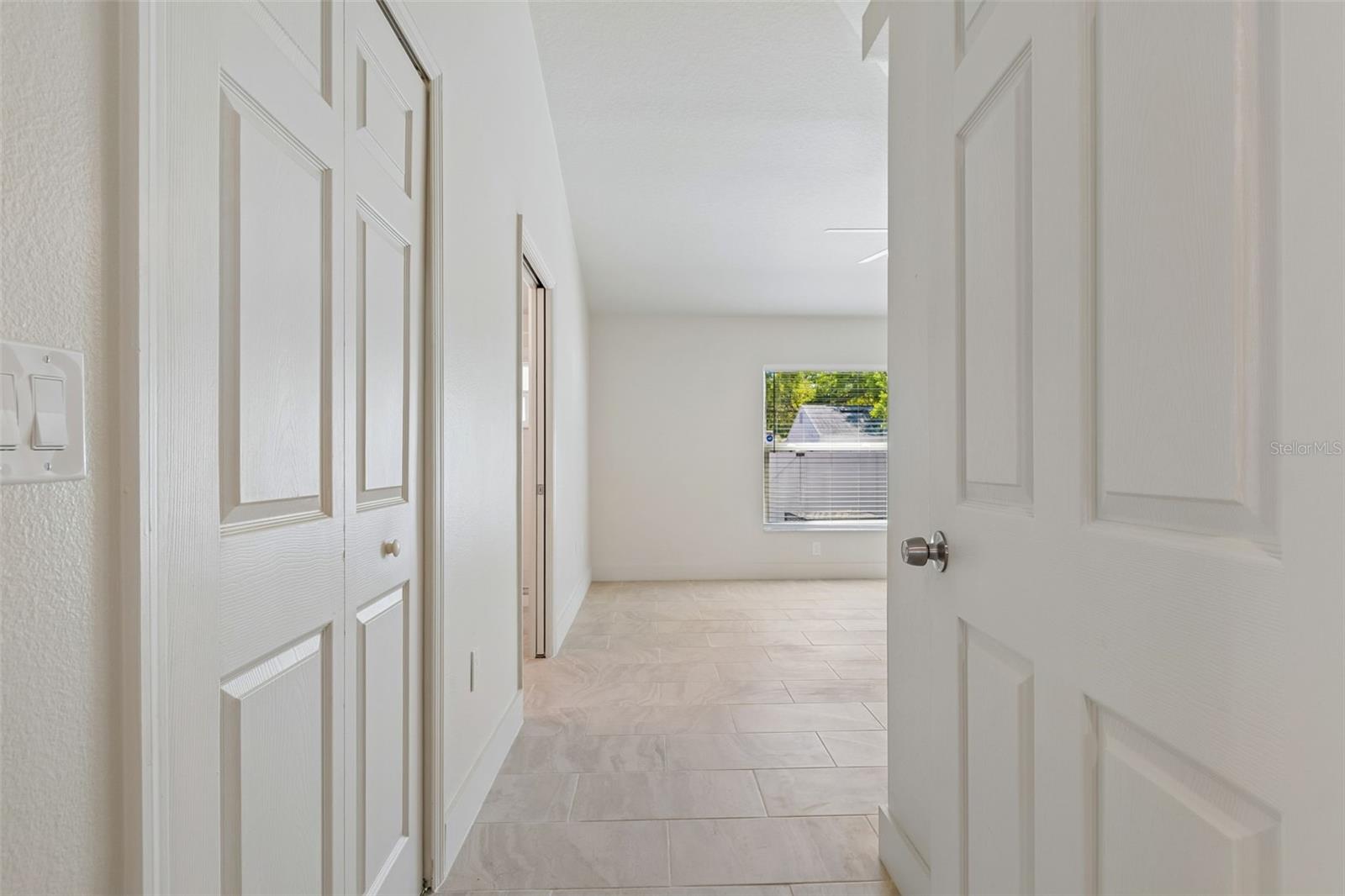 Image 18 of 74 For 712 15th Avenue S