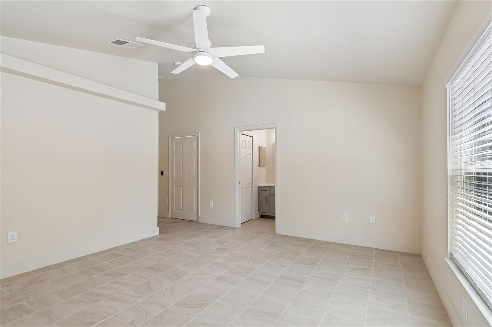 Image 21 of 74 For 712 15th Avenue S