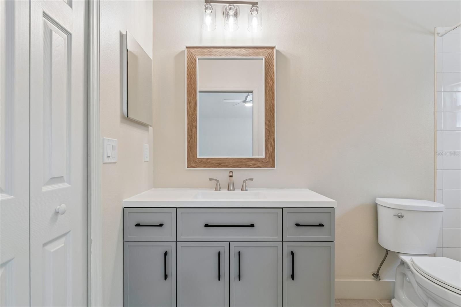 Image 23 of 74 For 712 15th Avenue S