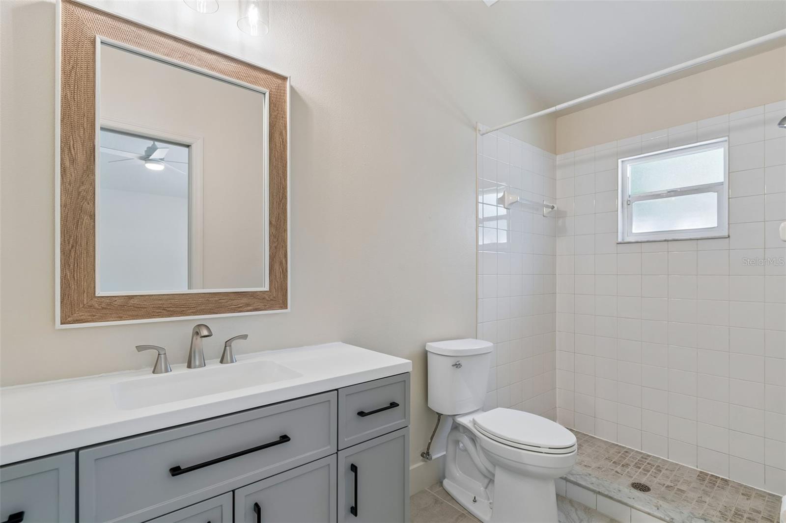 Image 24 of 74 For 712 15th Avenue S