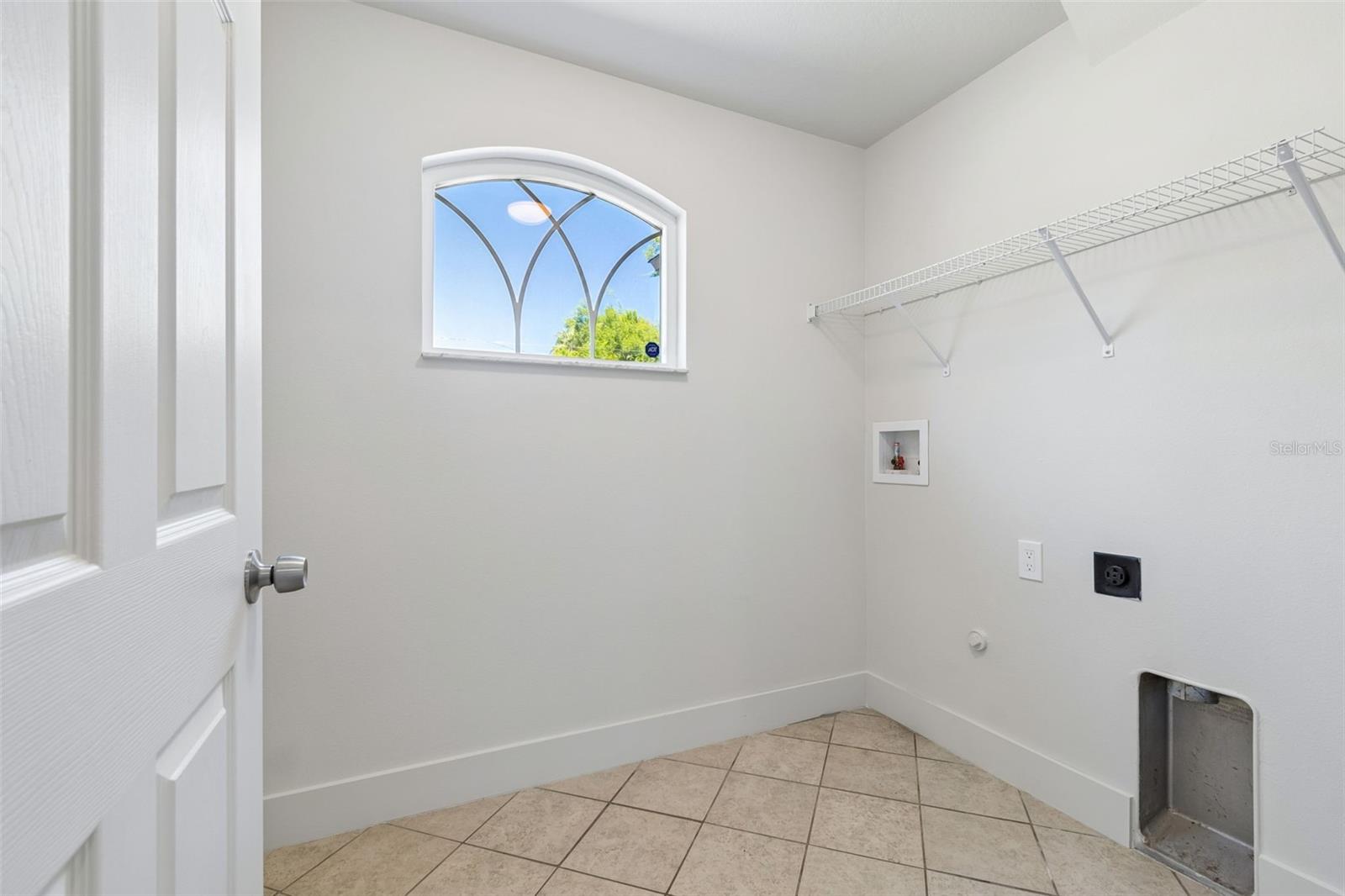 Image 40 of 74 For 712 15th Avenue S