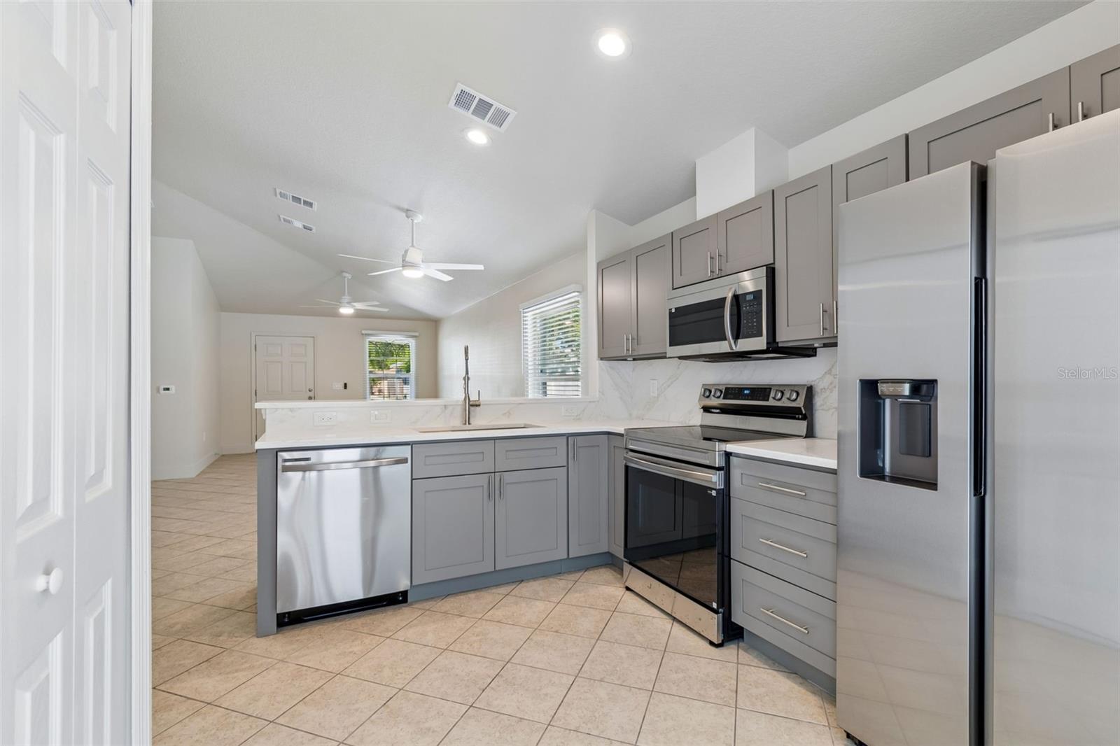 Image 49 of 74 For 712 15th Avenue S