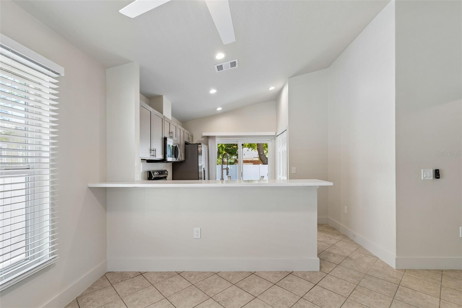 Image 51 of 74 For 712 15th Avenue S