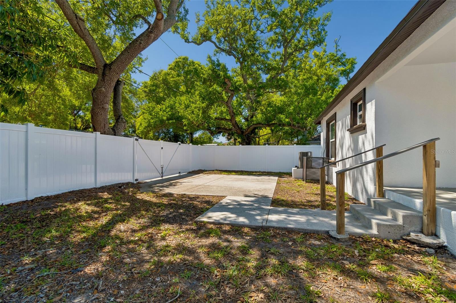 Image 58 of 74 For 712 15th Avenue S