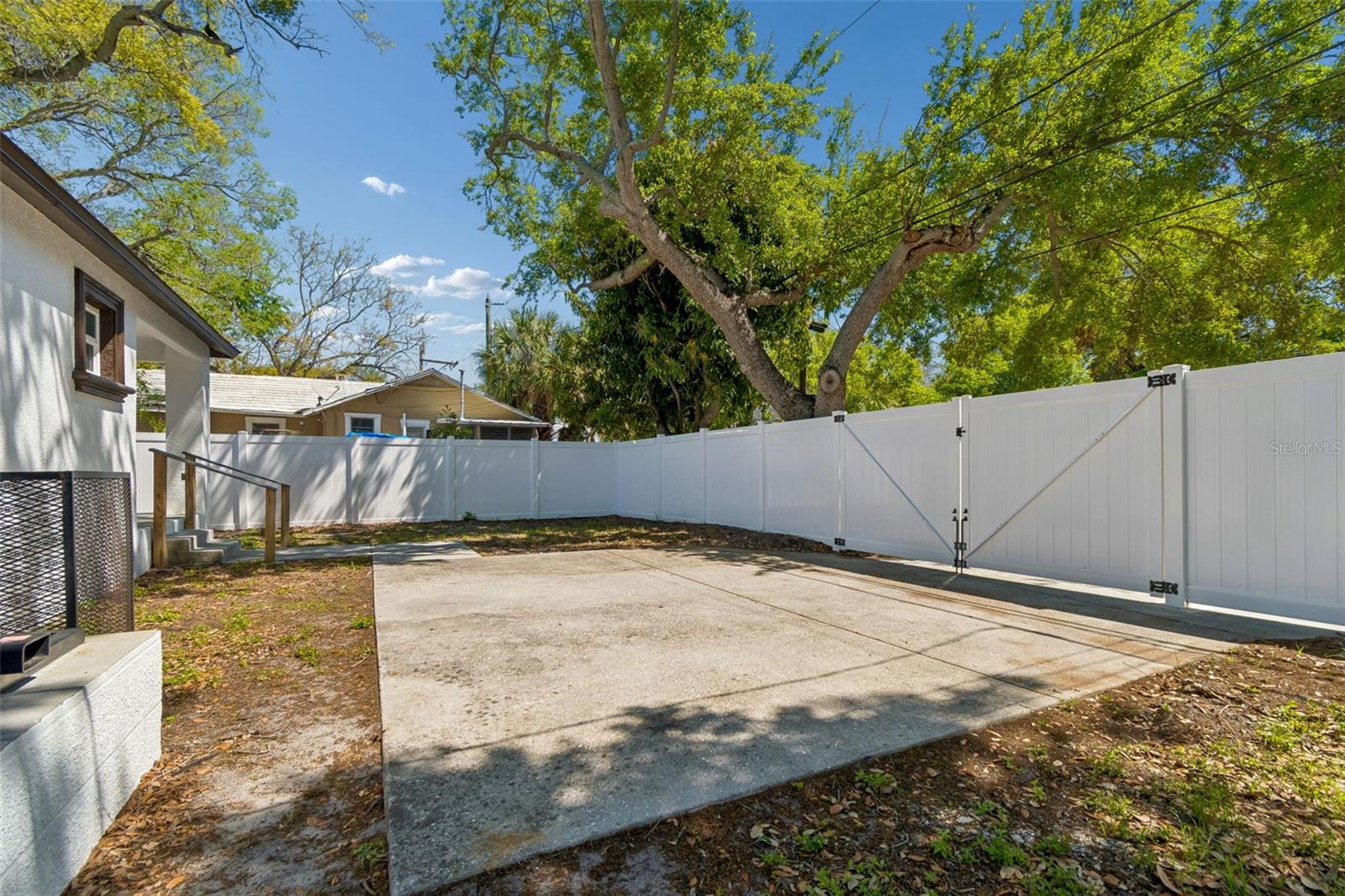 Image 61 of 74 For 712 15th Avenue S