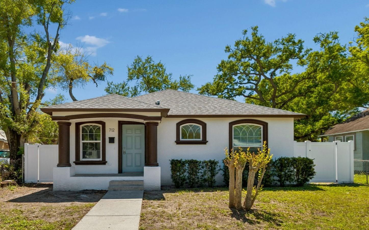 Image 7 of 74 For 712 15th Avenue S