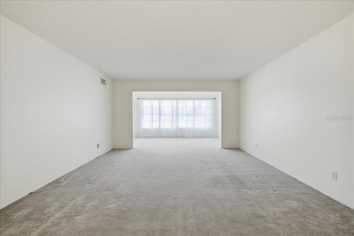 Listing photo id 12 for 2285 Israeli Drive 45