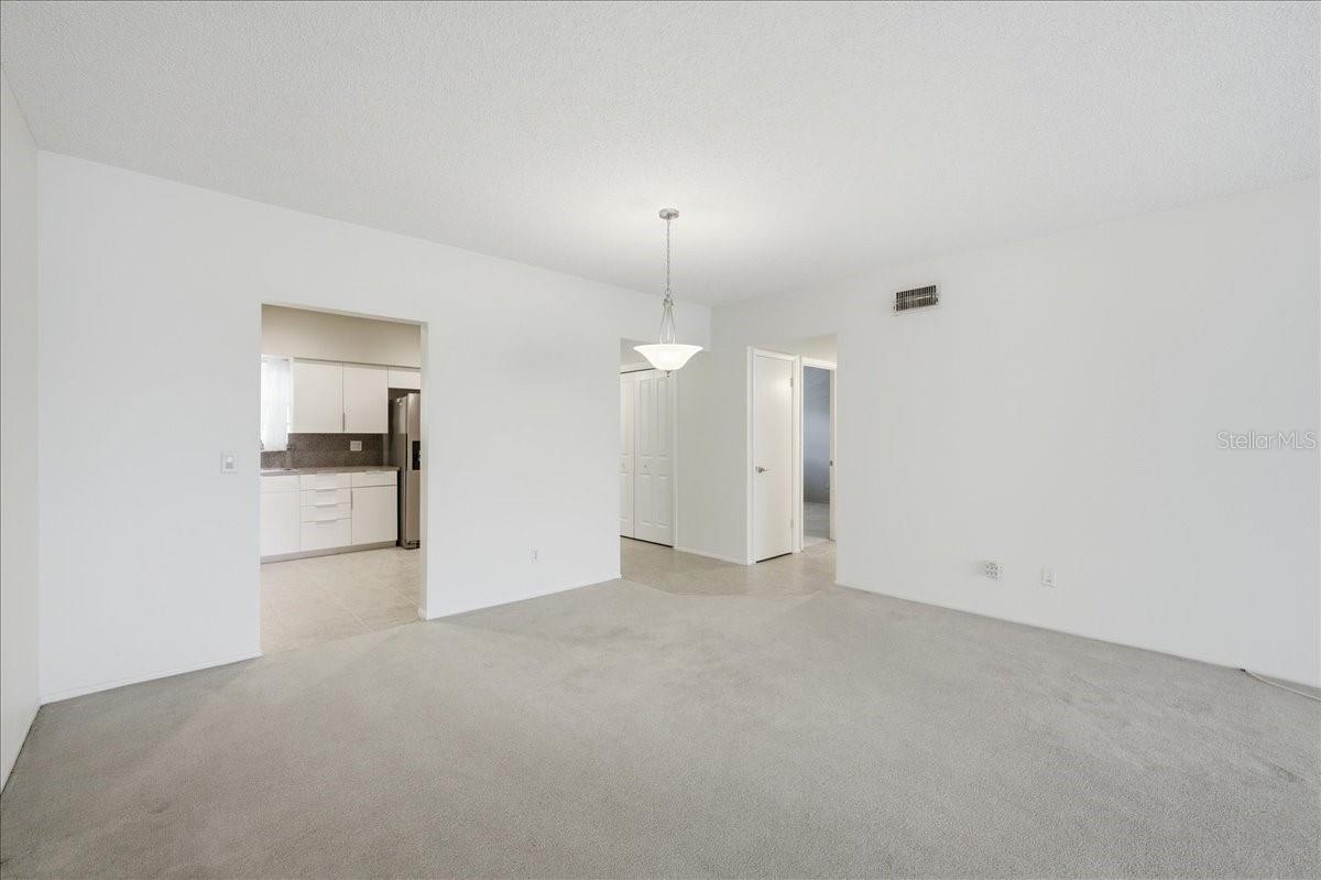 Listing photo id 16 for 2285 Israeli Drive 45