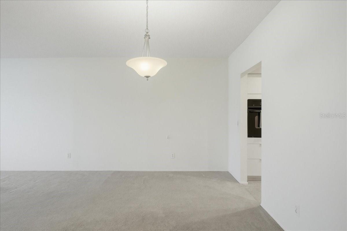 Listing photo id 17 for 2285 Israeli Drive 45