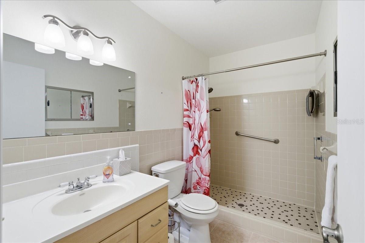 Listing photo id 24 for 2285 Israeli Drive 45