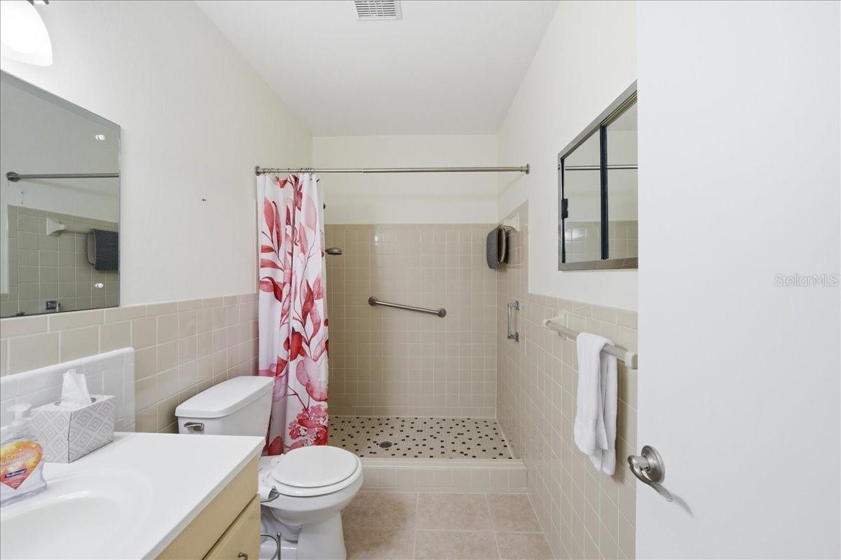 Listing photo id 25 for 2285 Israeli Drive 45