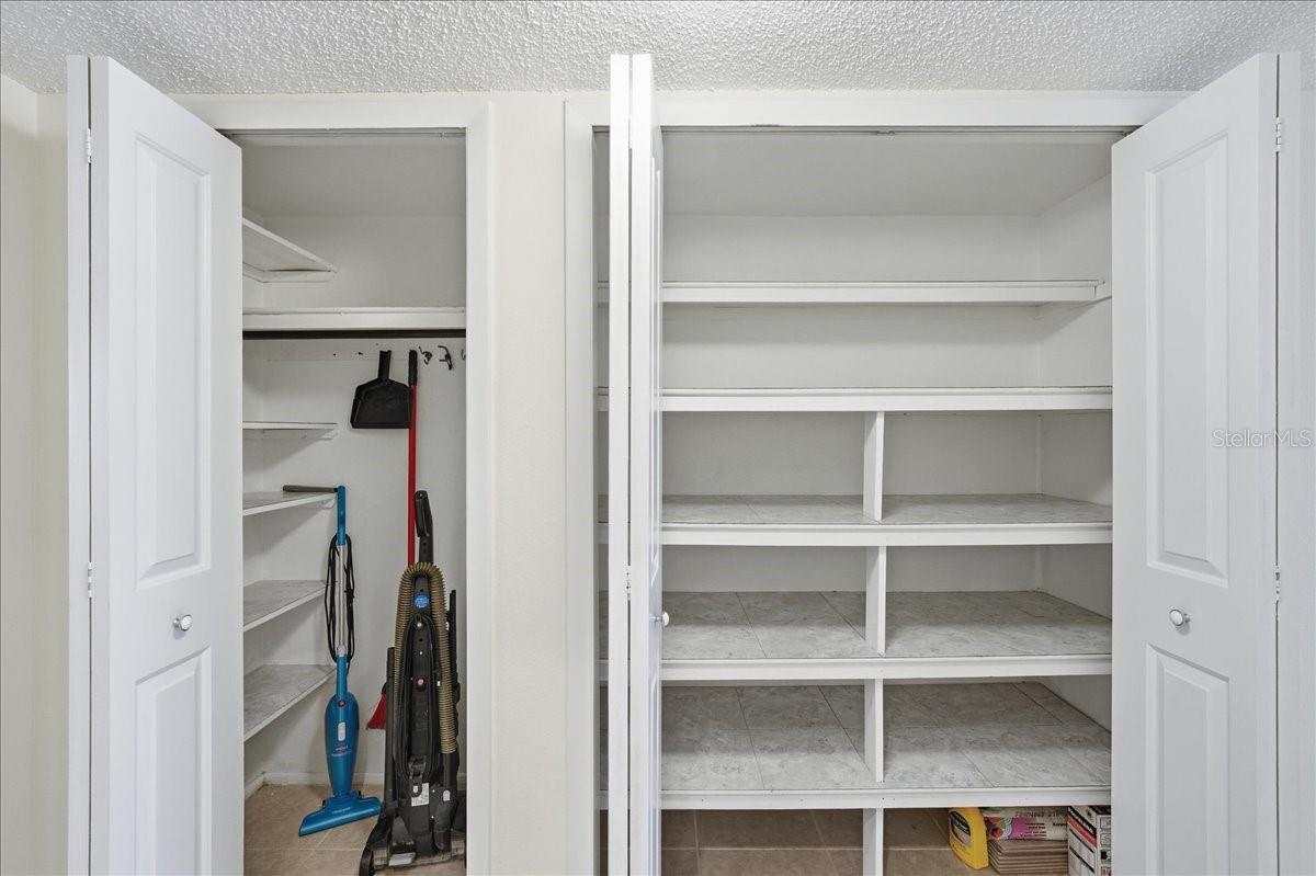 Listing photo id 7 for 2285 Israeli Drive 45