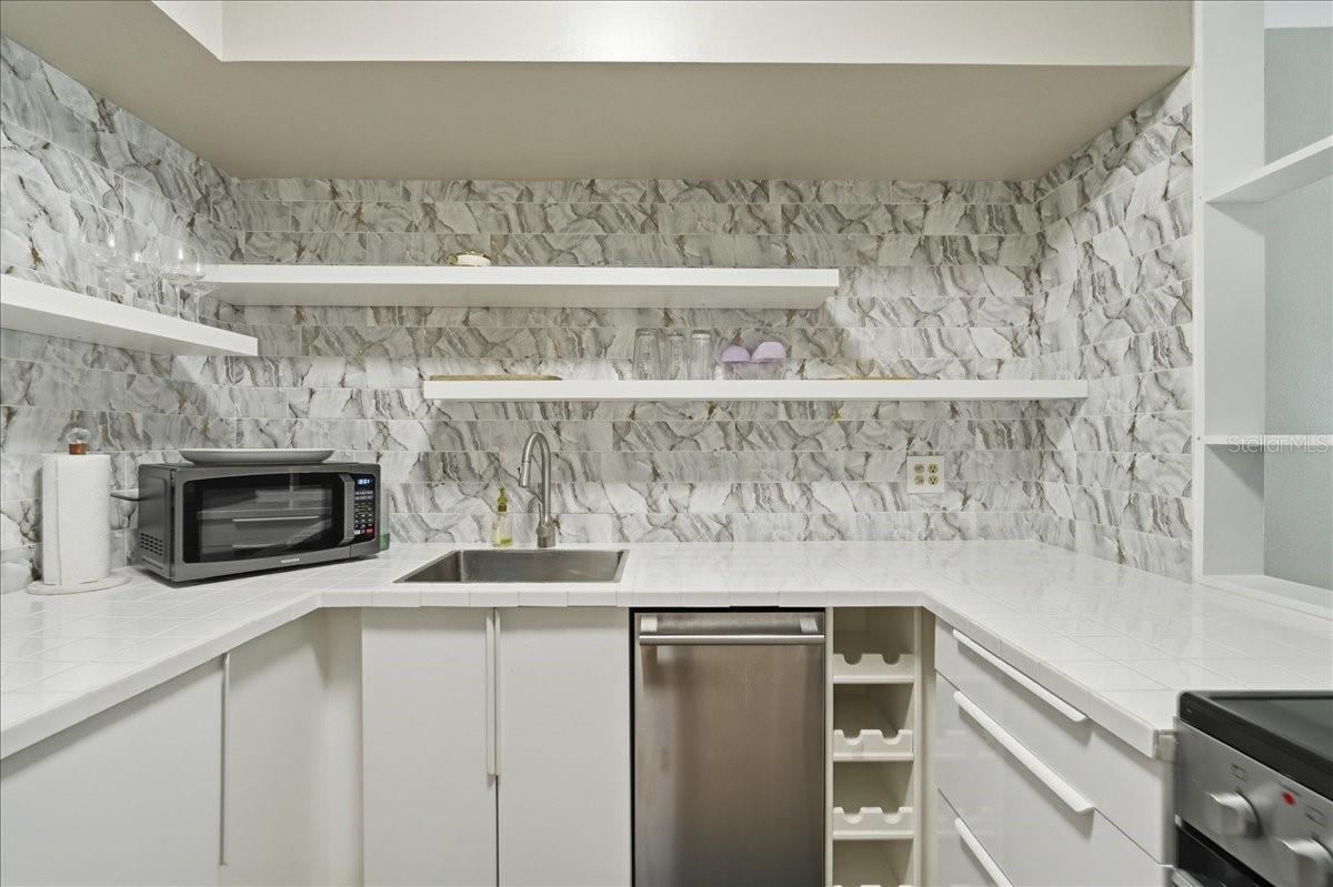 Image 11 of 49 For 2400 Franciscan Drive 38