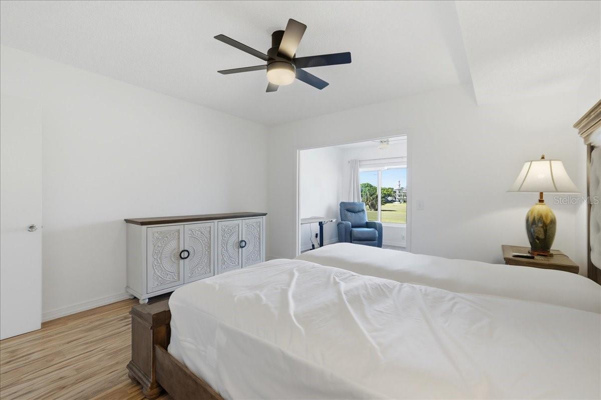 Image 20 of 49 For 2400 Franciscan Drive 38