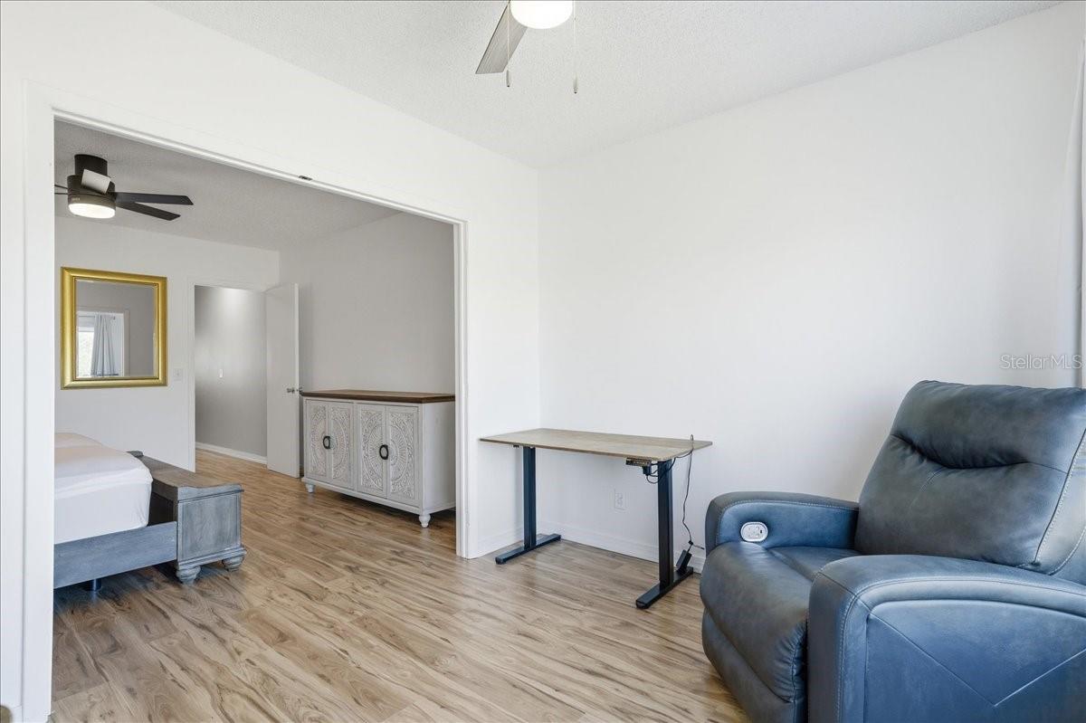 Image 26 of 49 For 2400 Franciscan Drive 38