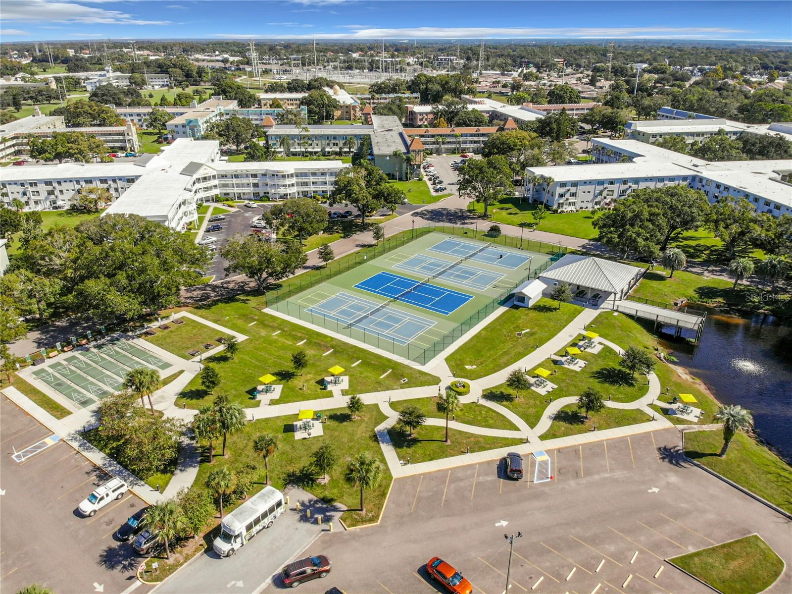 Image 40 of 49 For 2400 Franciscan Drive 38