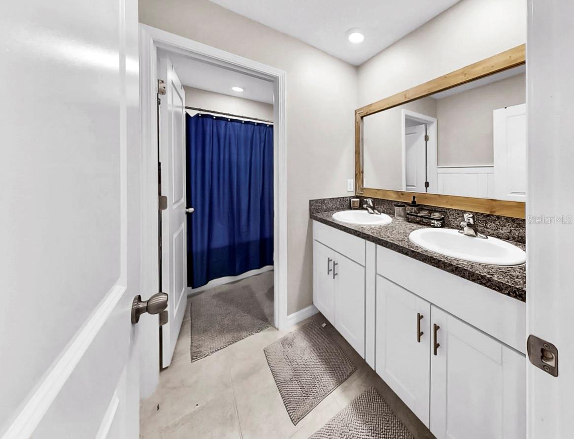 Image 28 of 40 For 12841 Wildflower Meadow Drive