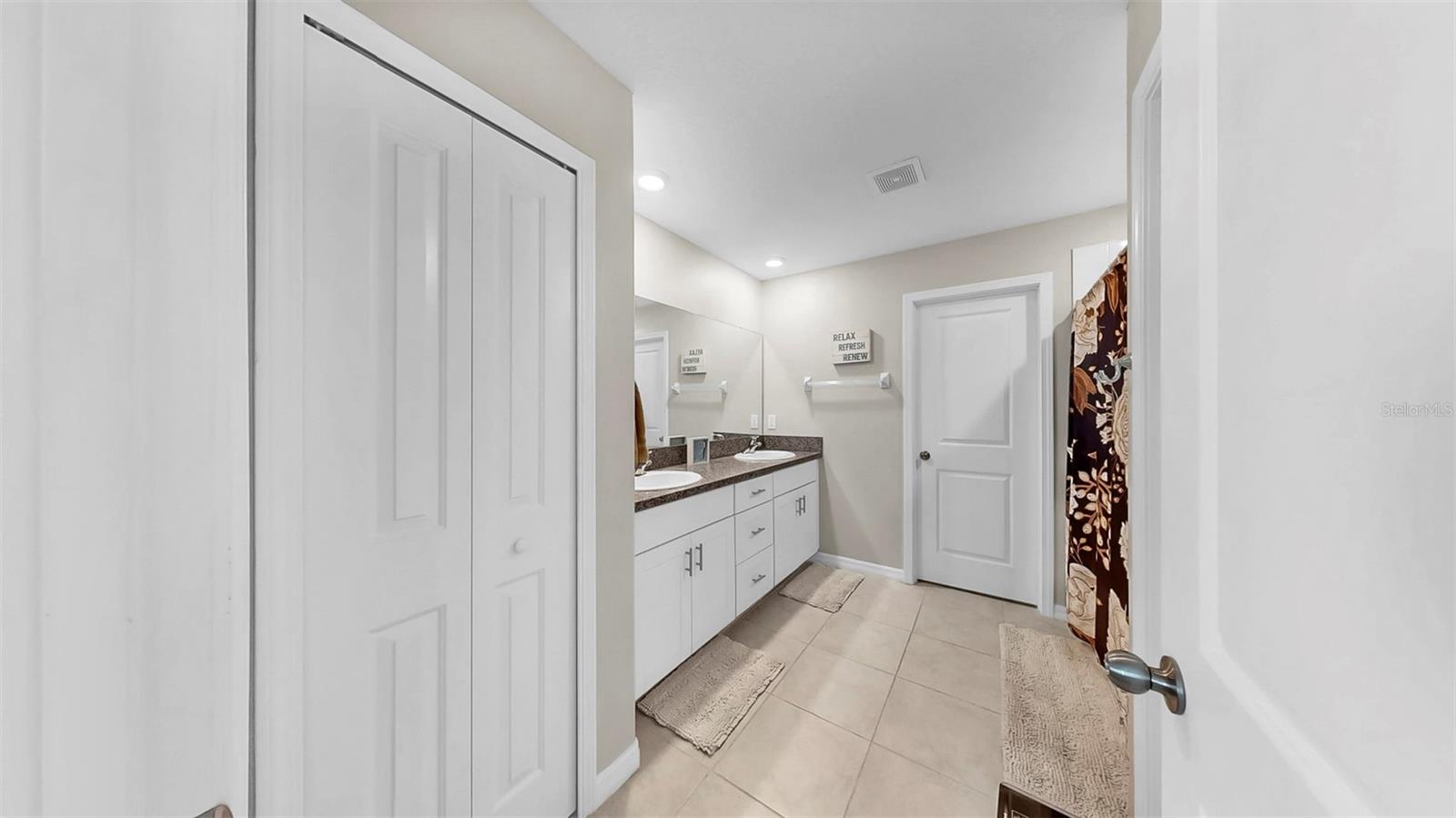 Image 35 of 40 For 12841 Wildflower Meadow Drive