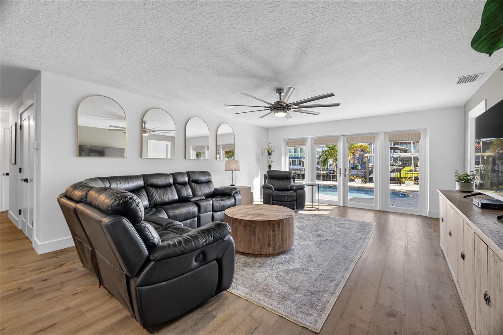 Image 12 of 53 For 2171 Lagoon Drive