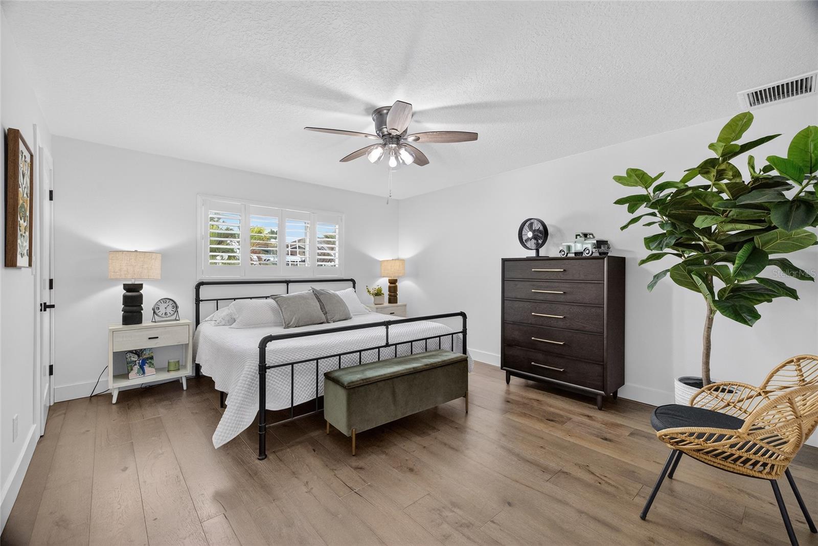 Image 18 of 53 For 2171 Lagoon Drive