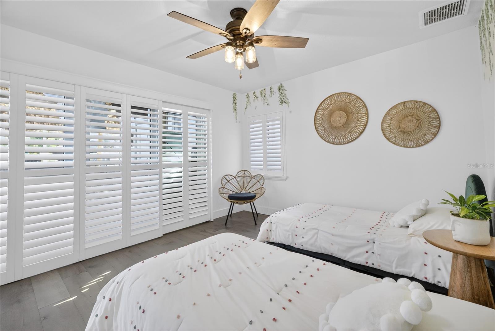 Image 31 of 53 For 2171 Lagoon Drive