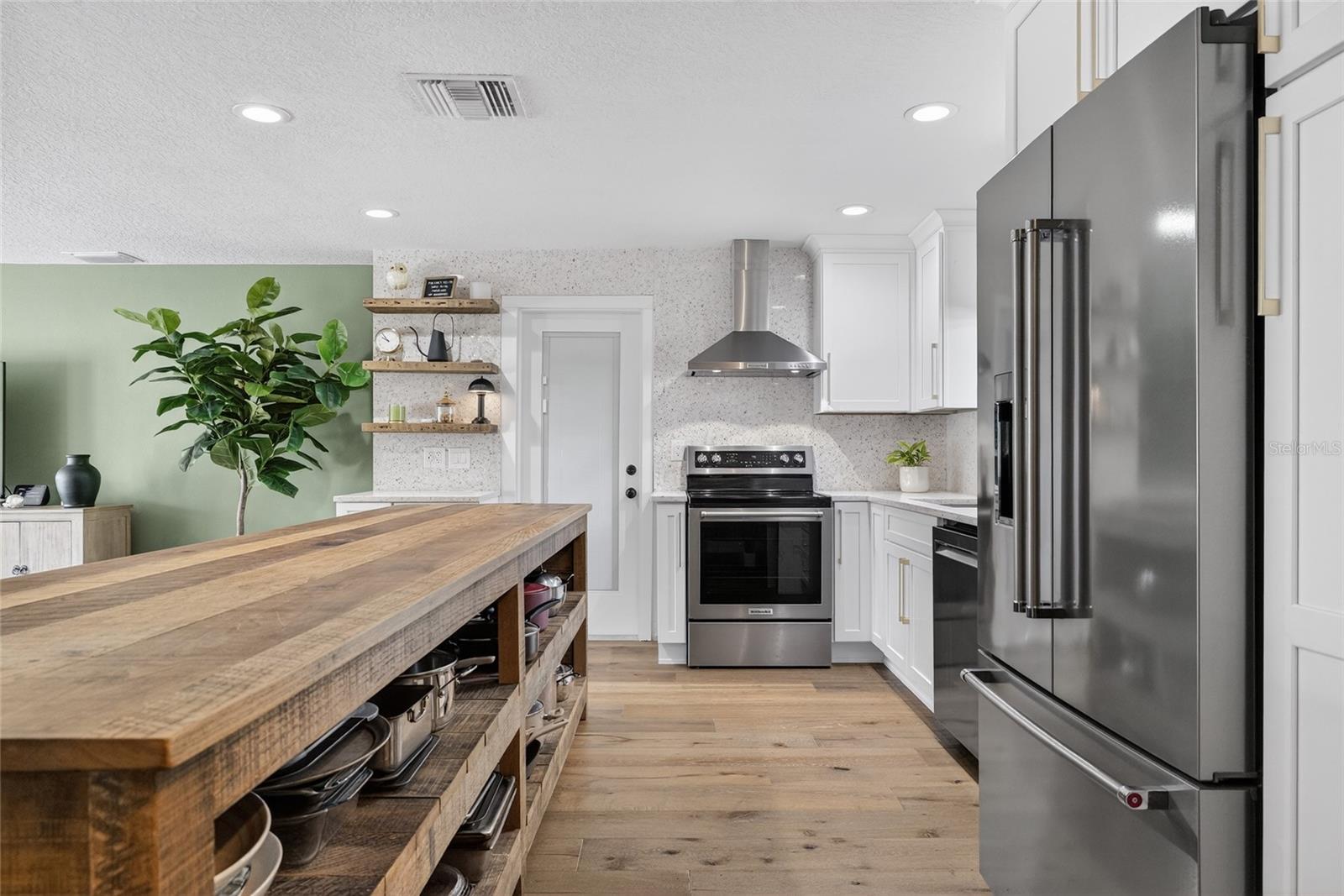 Image 5 of 53 For 2171 Lagoon Drive