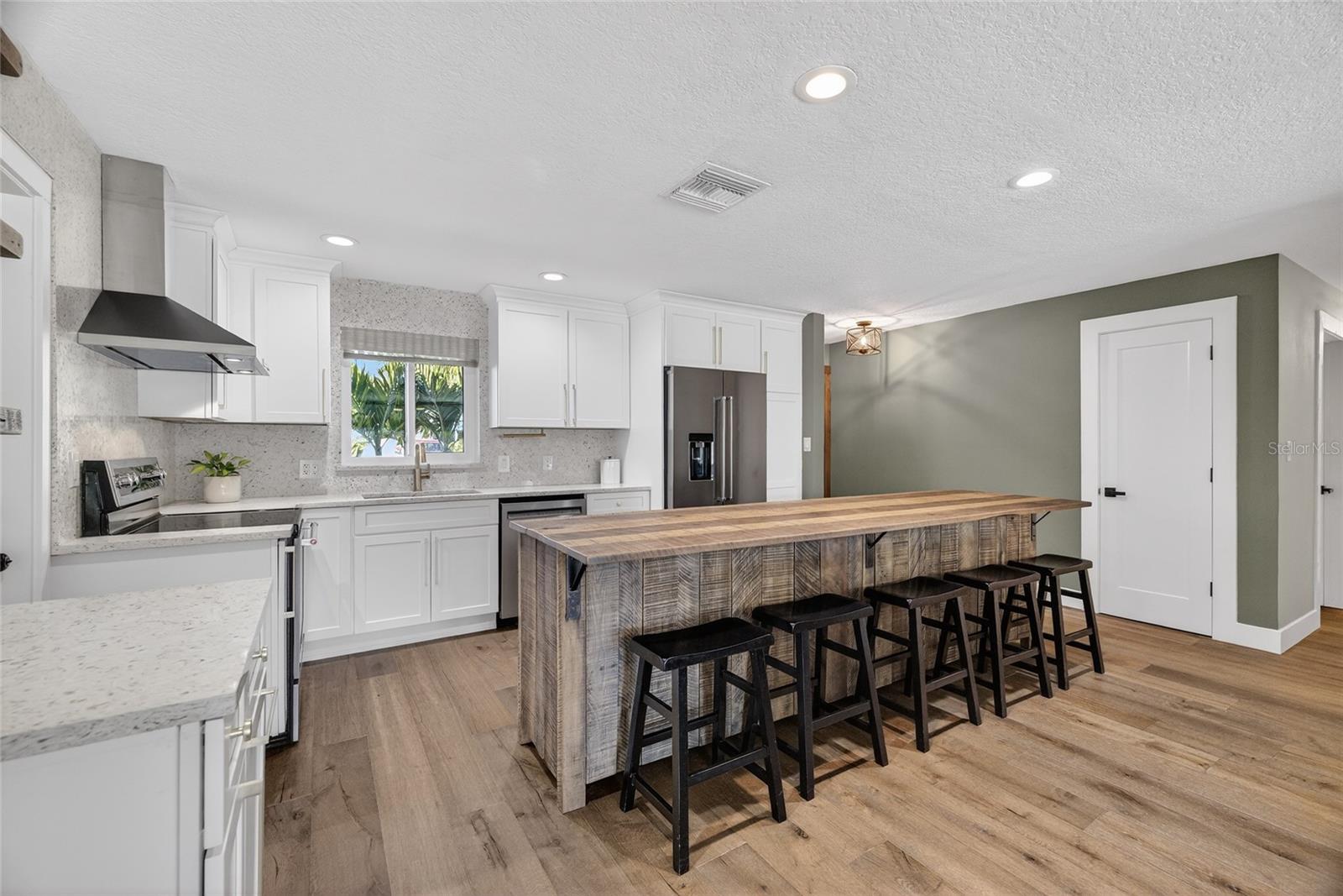 Image 7 of 53 For 2171 Lagoon Drive