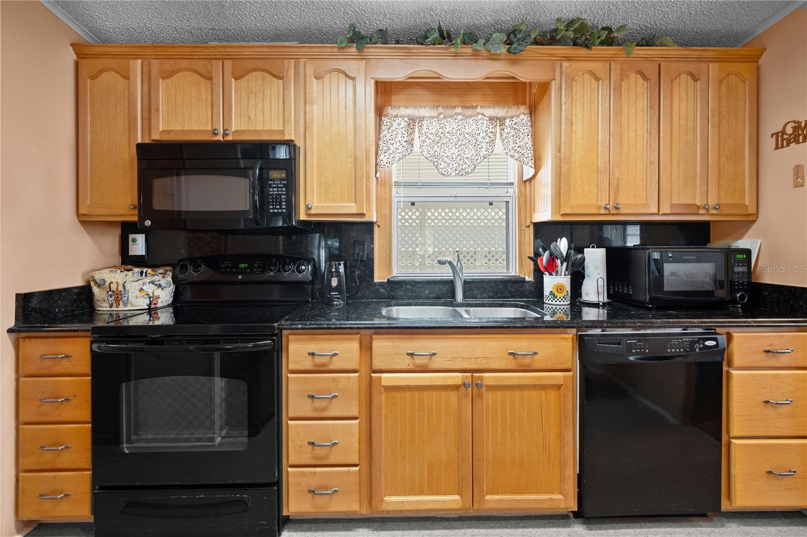 Image 9 of 60 For 36853 Jodi Avenue