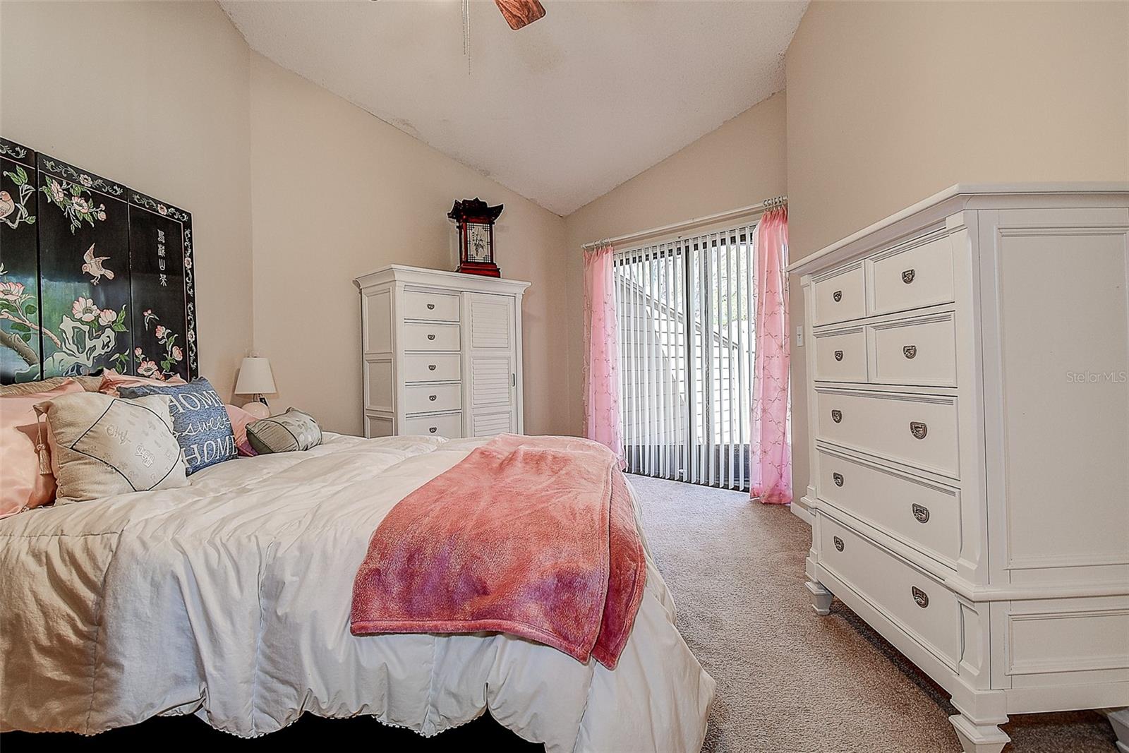 Image 22 of 47 For 215 Lighthouse Court 40215