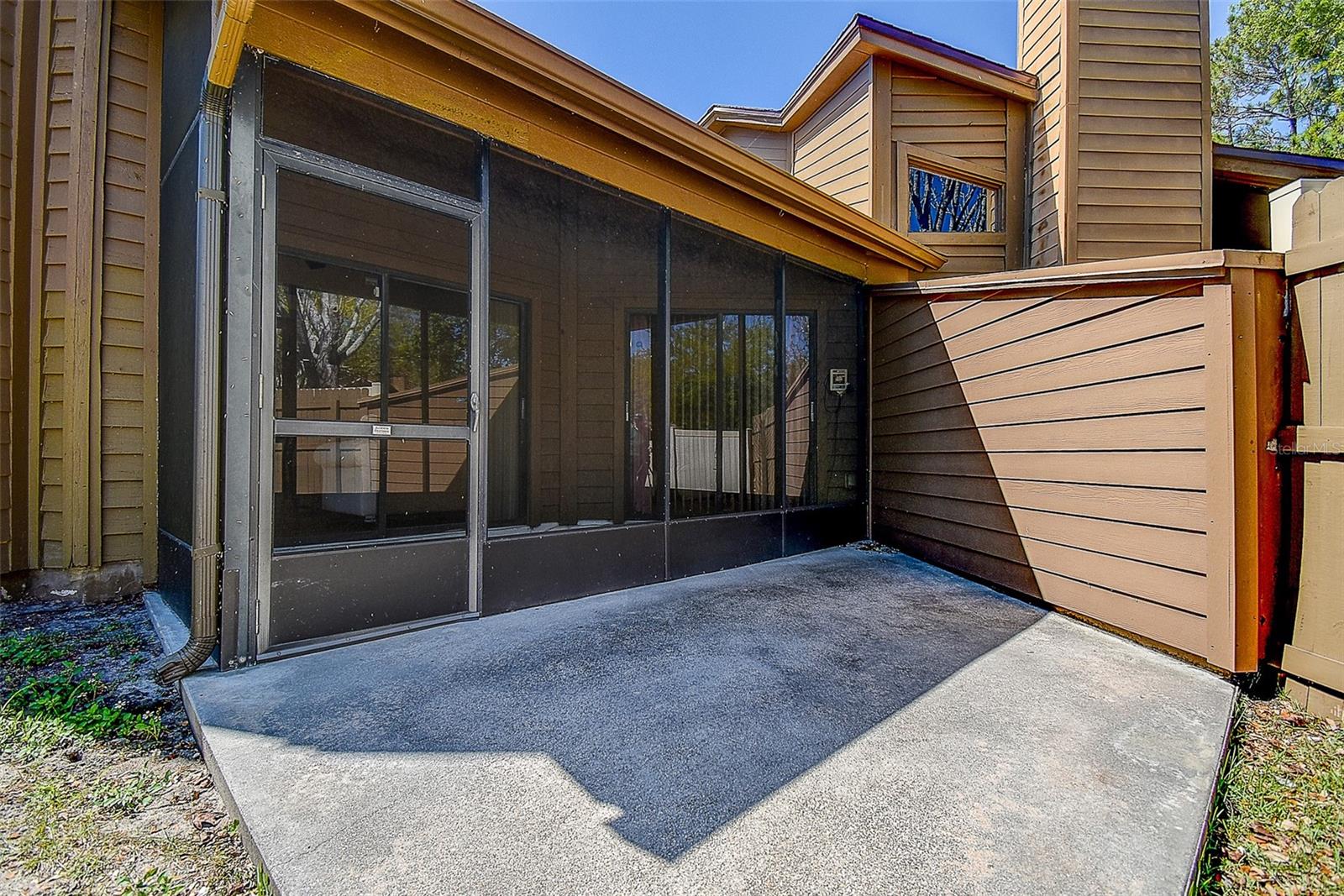 Image 25 of 47 For 215 Lighthouse Court 40215