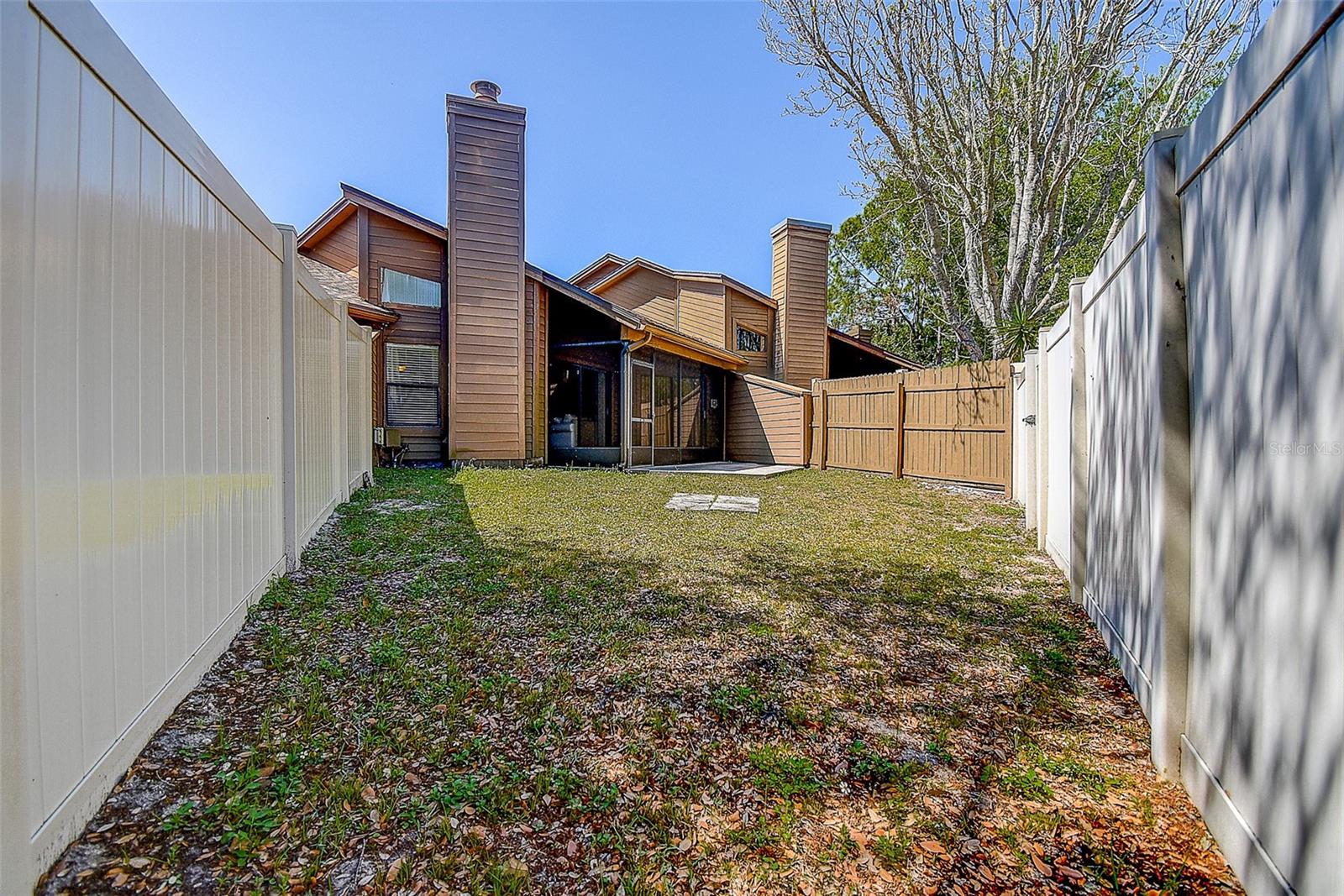 Image 26 of 47 For 215 Lighthouse Court 40215