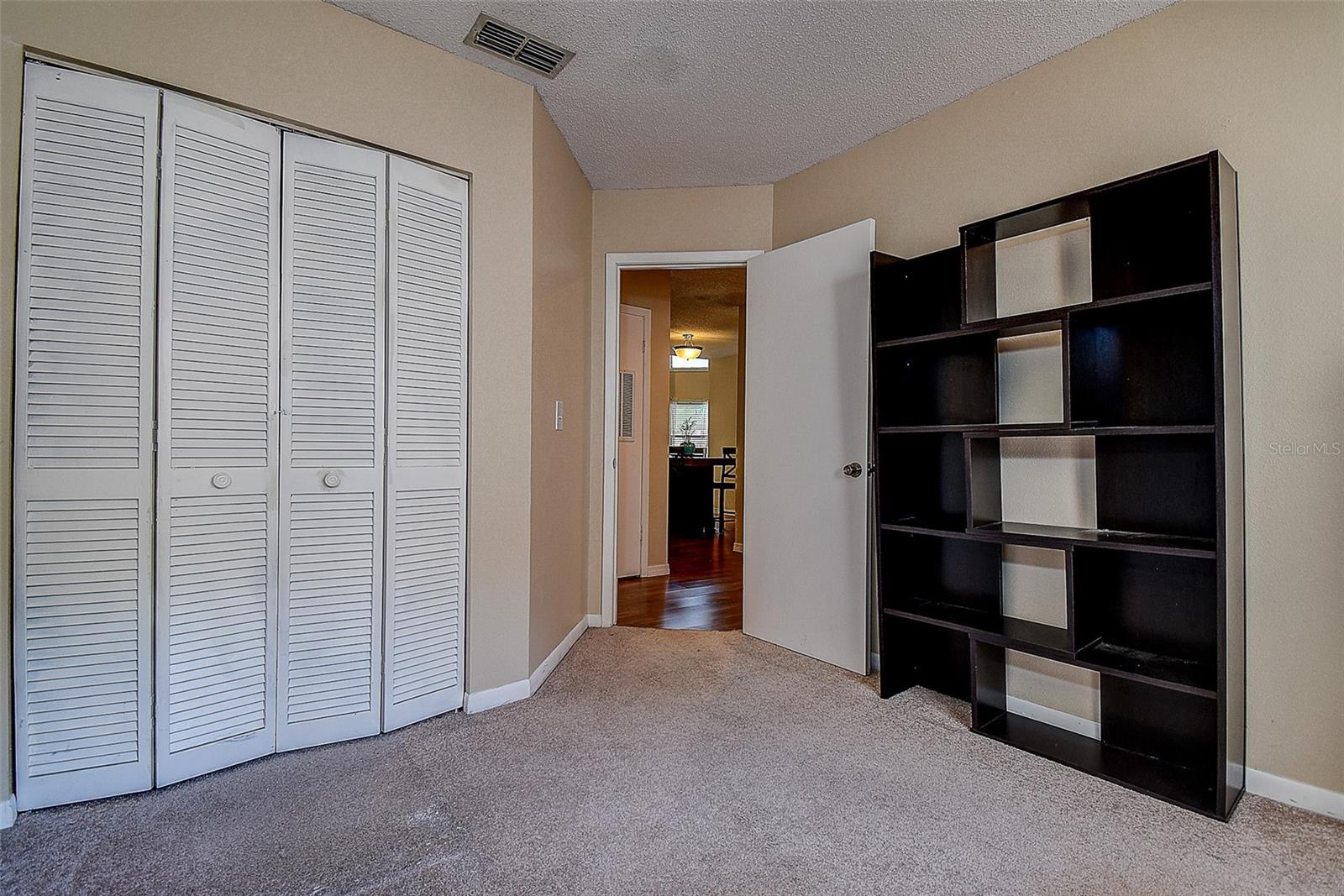 Image 30 of 47 For 215 Lighthouse Court 40215