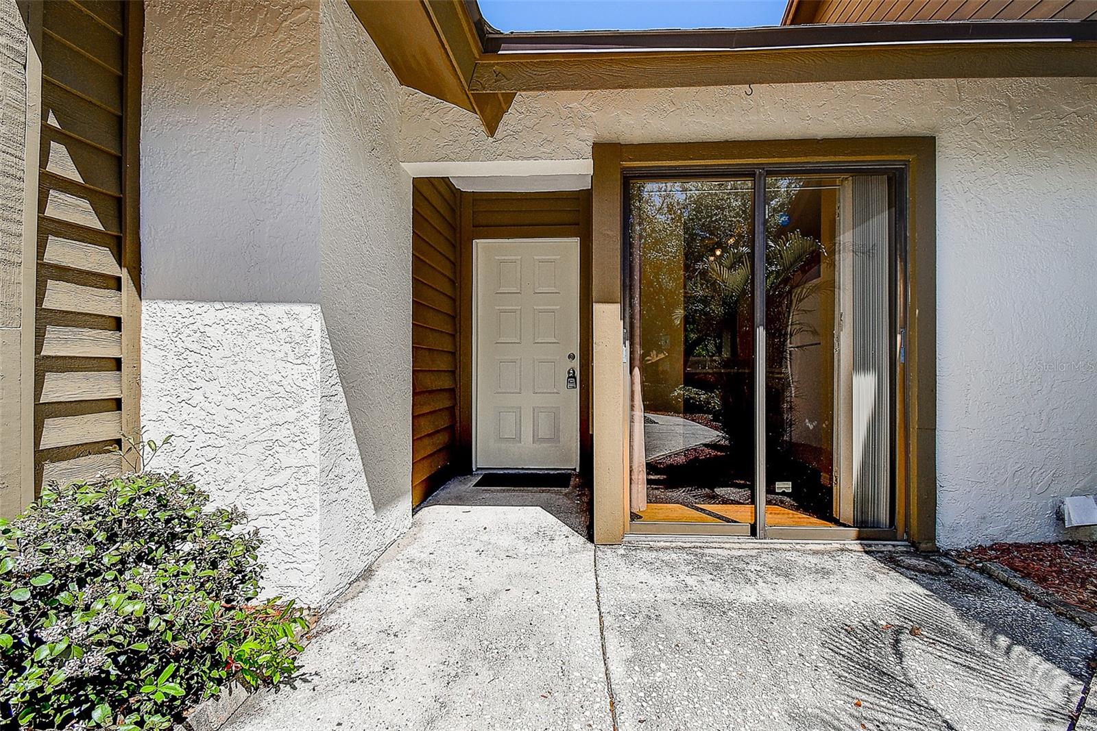 Image 5 of 47 For 215 Lighthouse Court 40215